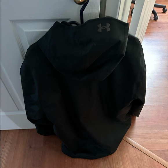 Underamrour winter coat - Picture 3 of 3